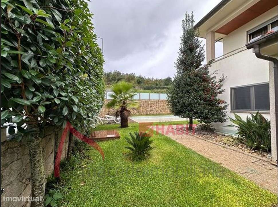 Moradia Individual T3 com piscina em Lomar-27