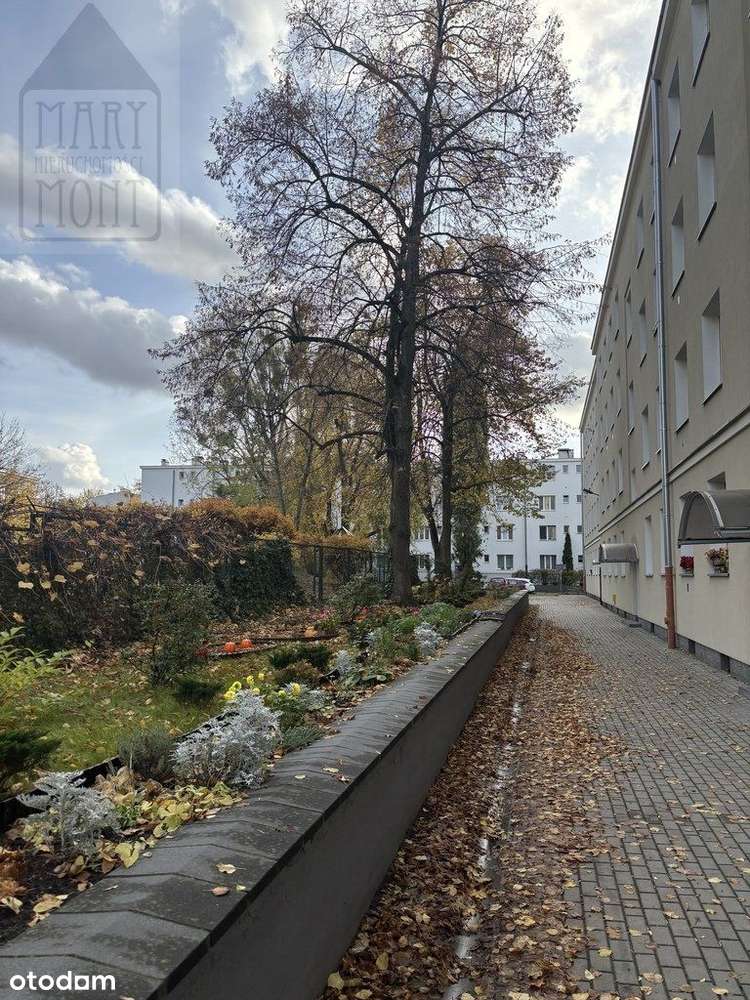 Kamienica, wysokie metro st. Bielany-2