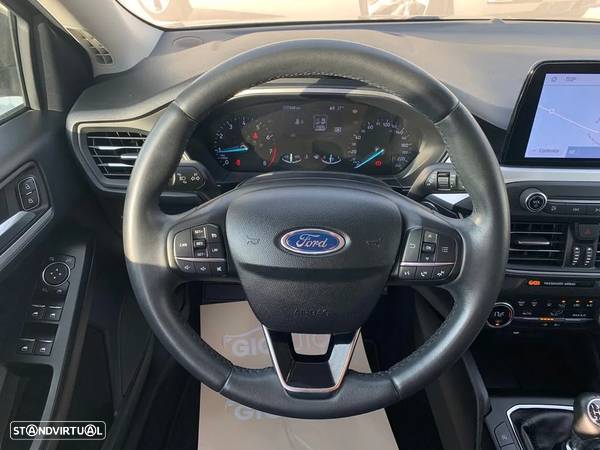 Ford Focus SW 1.0 EcoBoost Business - 22