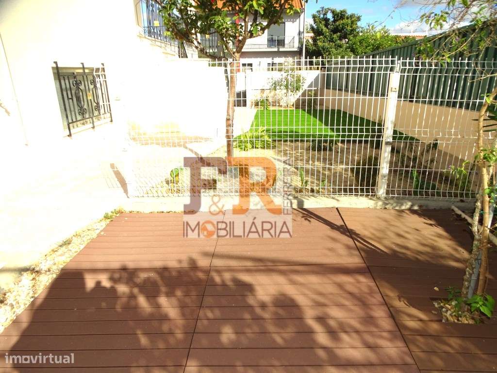 Moradia Duplex T2+1 com sótão aproveitável e Garagem Quinta do Cond...-9