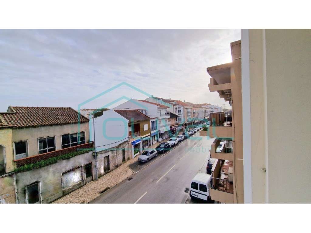 Apartamento T2 Totalmente Remodelado no Centro da Cidade-11