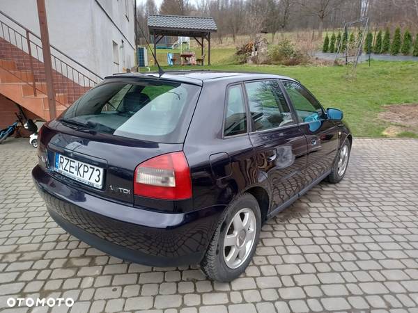 Audi A3 1.9 TDI Ambiente - 3