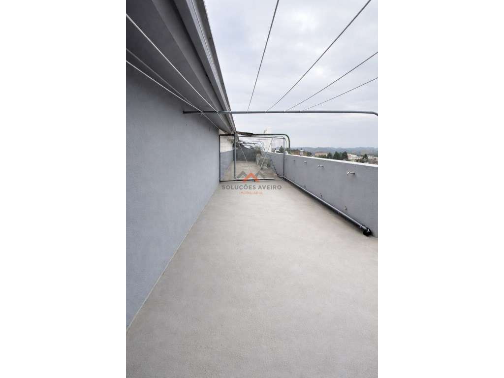 Apartamento T3 em Azurva-13