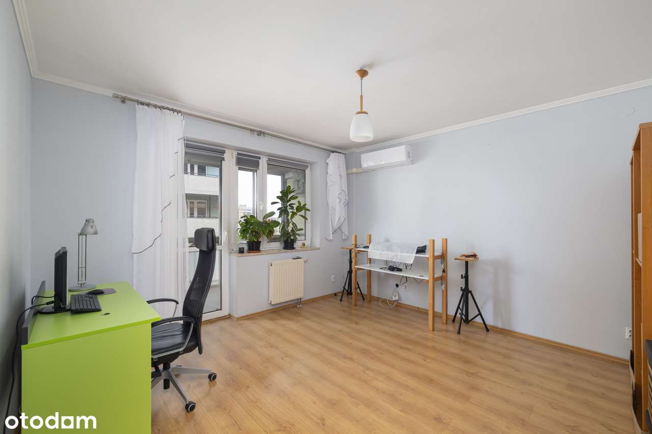 Oddzielna widna kuchnia, klimatyzacja. Negocjacja-0