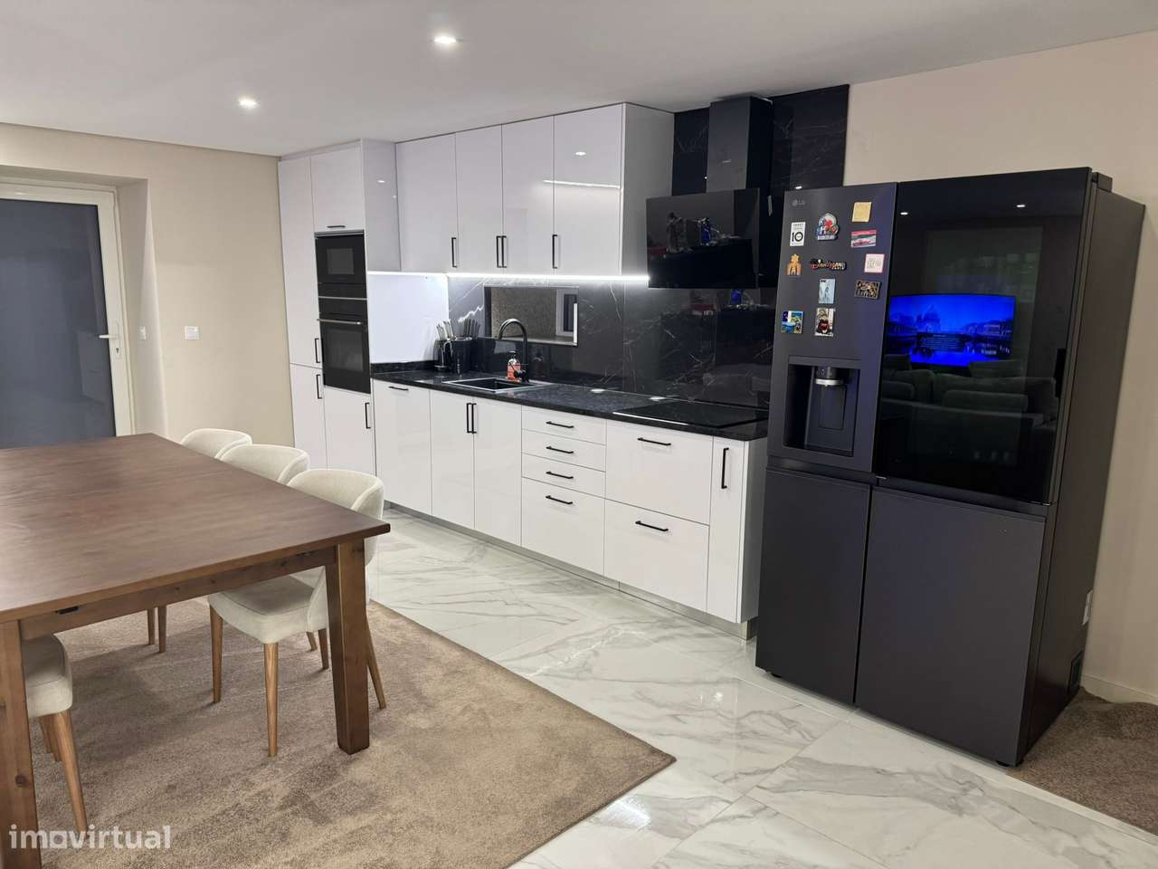 Moradia T3 individual Nova em Rebordões-5