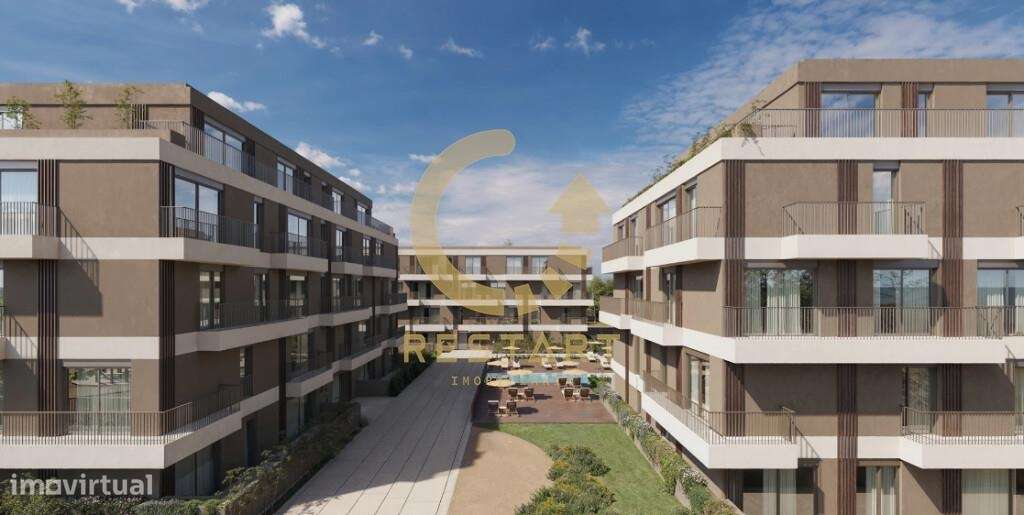 APT T3 condomínio privado, piscina, último piso, varandas, 2 lugares e - Grande imagem: 5/25