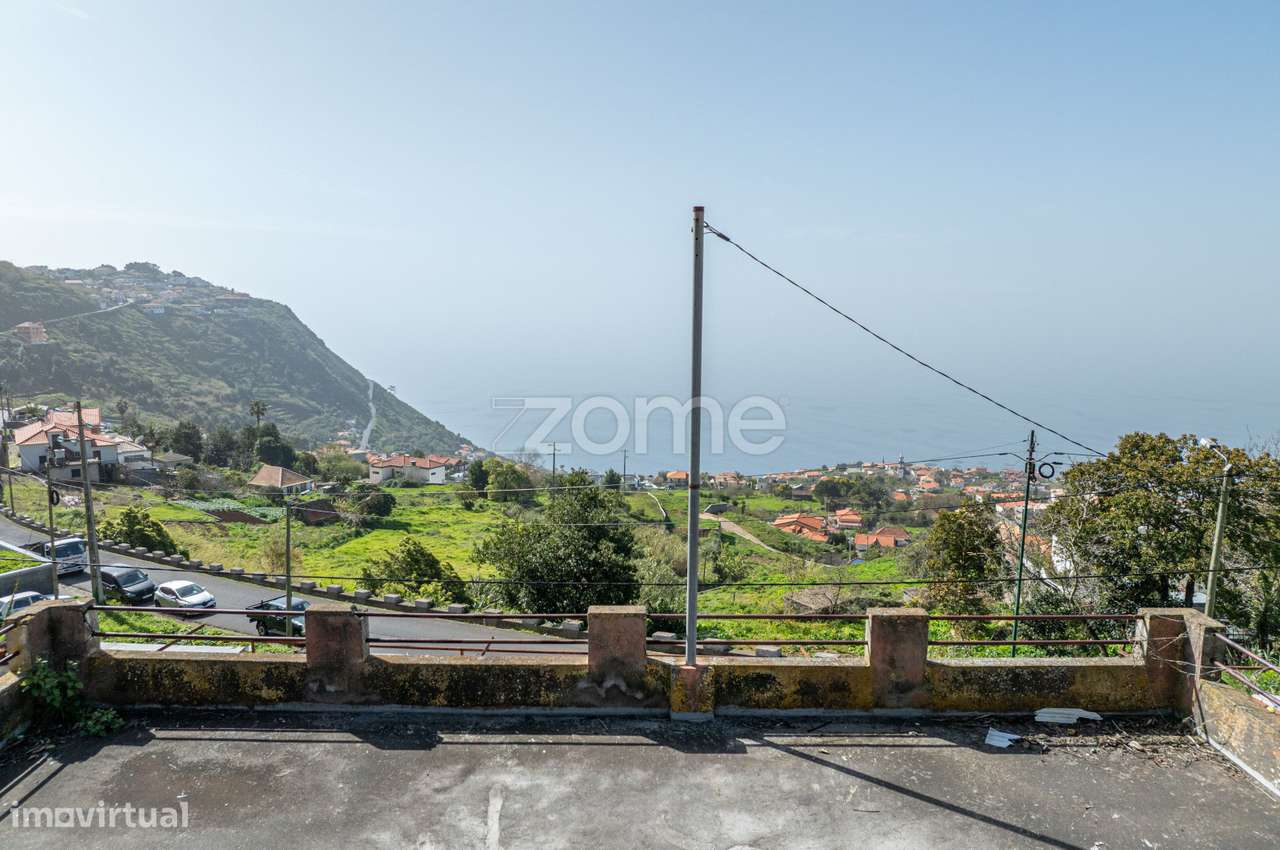 Moradia T2 Térrea para Recuperar – Arco da Calheta - Grande imagem: 5/23