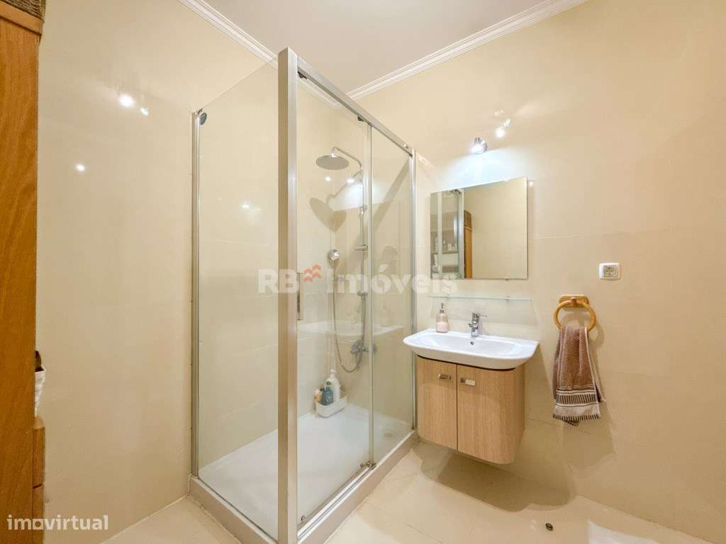 Apartamento T4 Duplex c/ Varandas, Arrecadação e Parqueamento - no ...-55