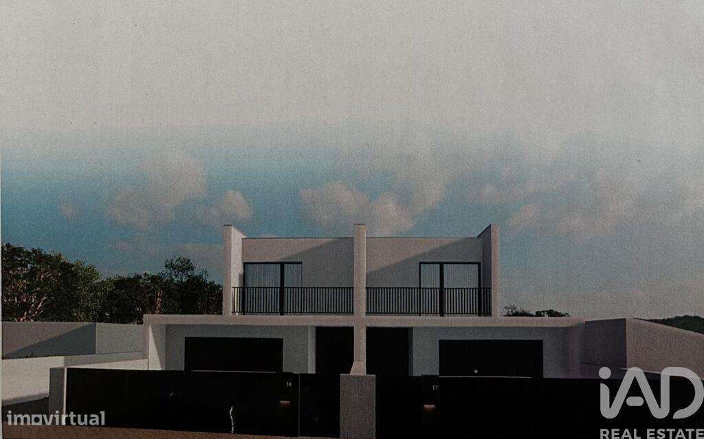 Moradia geminada T3 em Perelhal de 188 m2 - Grande imagem: 3/15