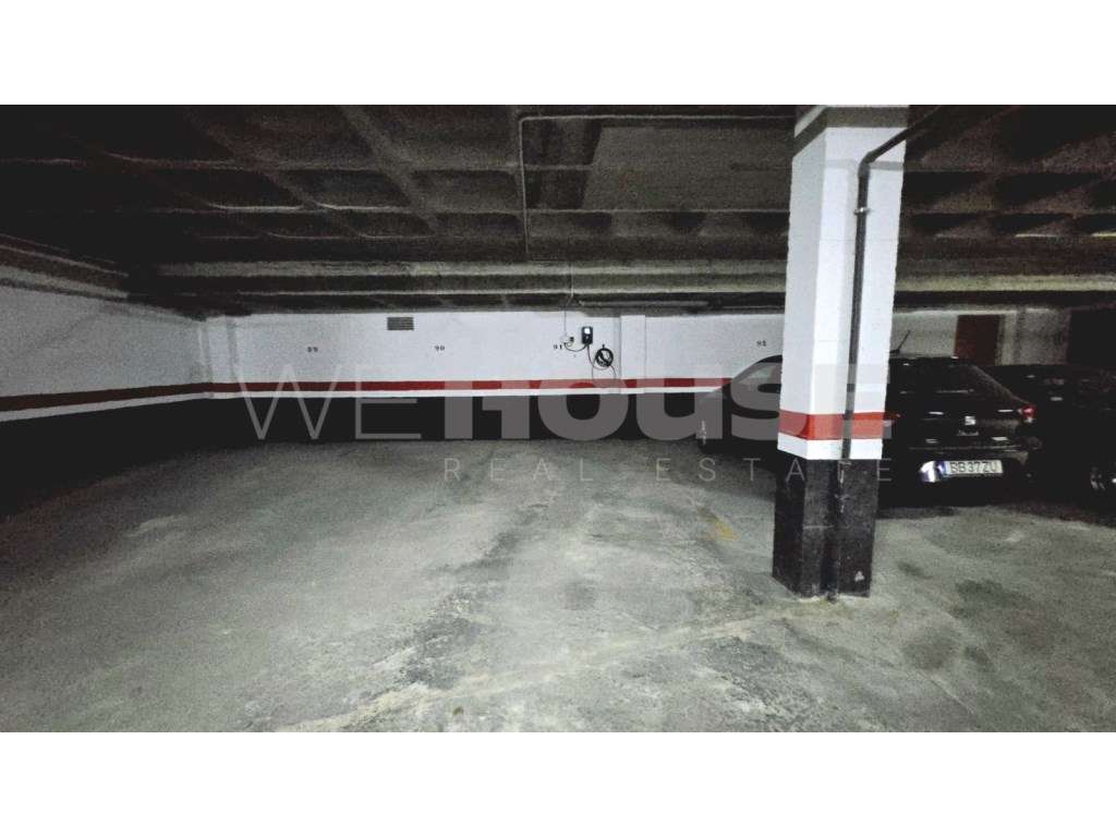 Excelente T3 com Suíte e Espaço Exterior Exclusivo em Alhos Vedros-28