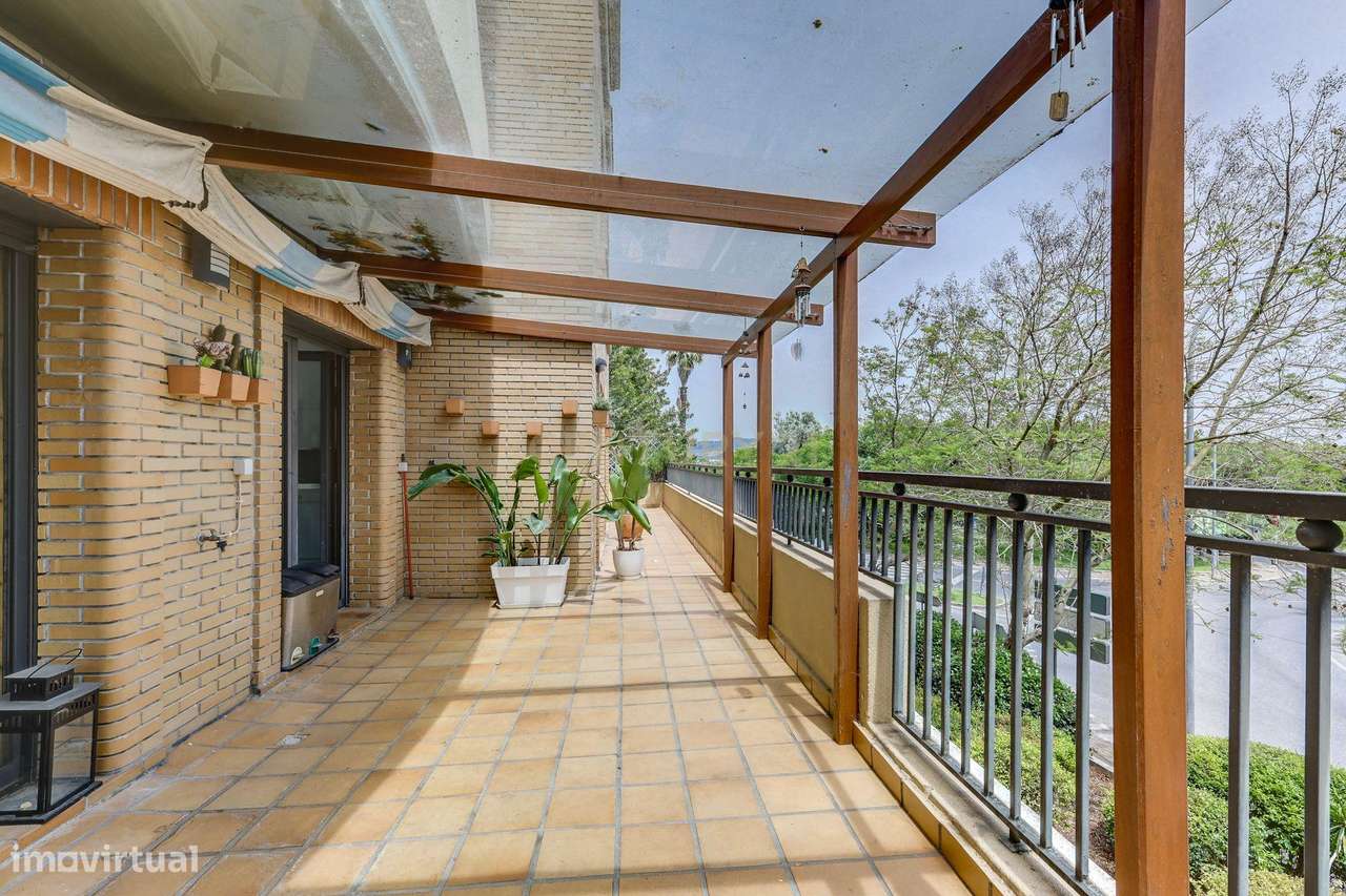 T3 com terraço de 38 m² e garagem | Quinta do Almirante – Loures-10