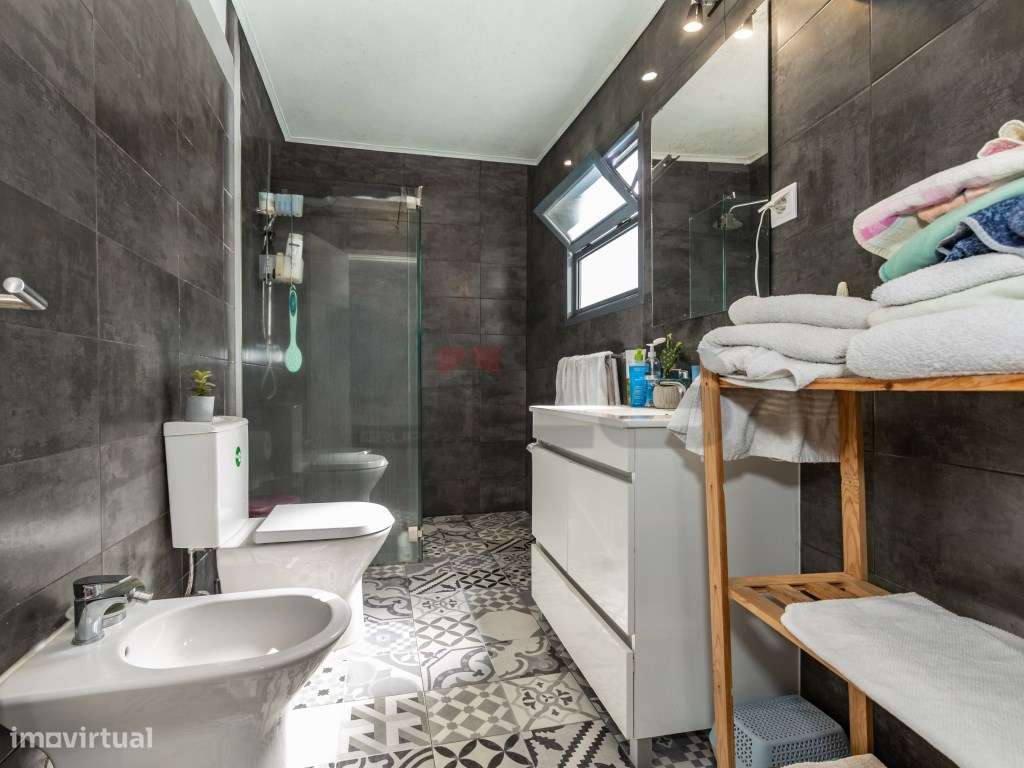 Moradia V3 no Centro de Ponta Delgada-3