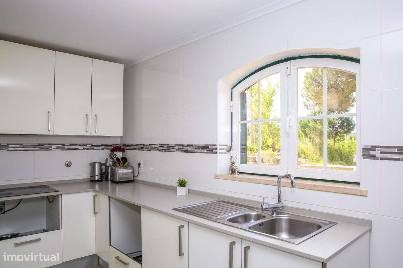 Moradia T4 isolada com logradouro de 2.200m²-9