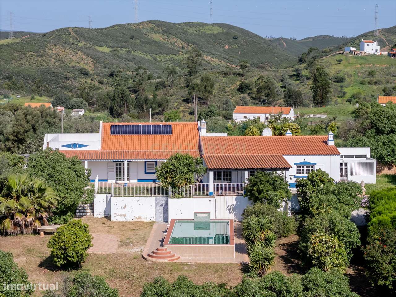 Moradia T3+2 Renovada com 8.640m², Privacidade Total a 5 min de Silves - Grande imagem: 2/37