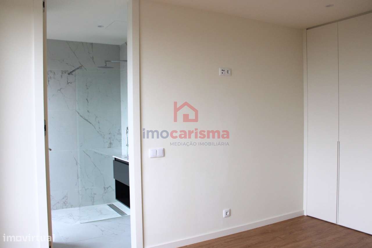 Apartamento T3 Novo, No Último Piso, Centro de Paços de Ferreira-12