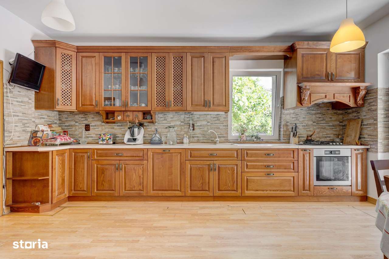 PROPRIETATE UNICA: 1.618 MP TEREN  IN PIPERA, CU VILA SOLIDA SI GRADIN-12