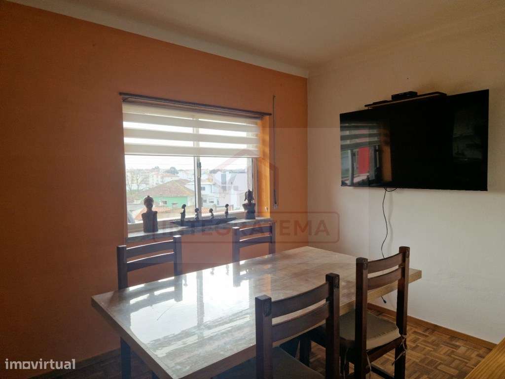 Apartamento T2 com garagem nas Caldas da Rainha-6