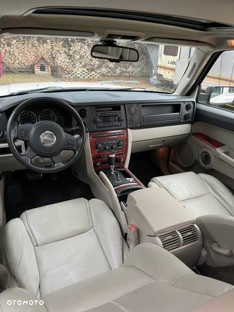 Jeep Commander 5.7 V8 Limited - 9