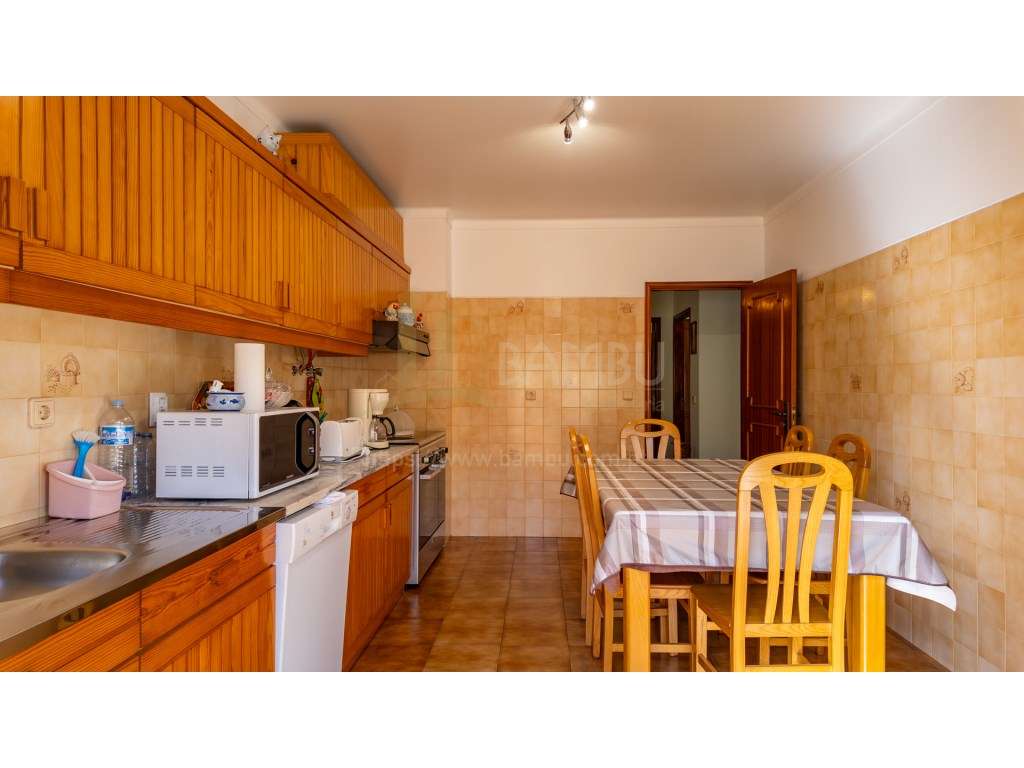 Vila Praia de Âncora: T2 com 100m2 e ampla varanda-10