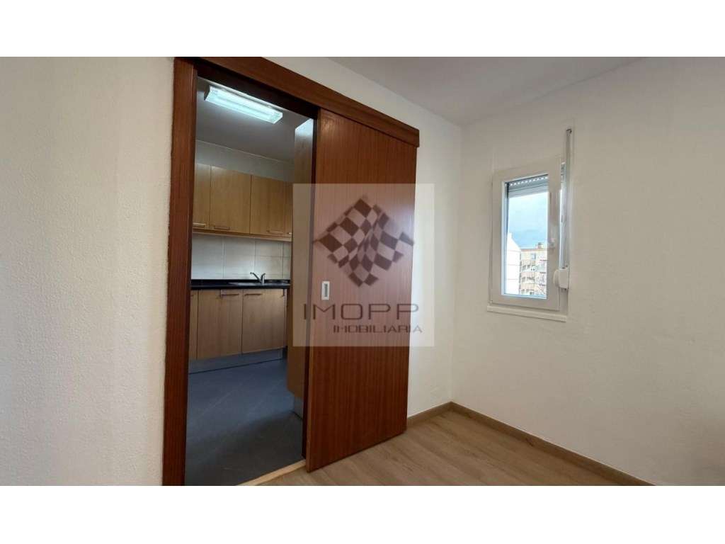 Reservado - Excelente T3 renovado nos Olivais-11