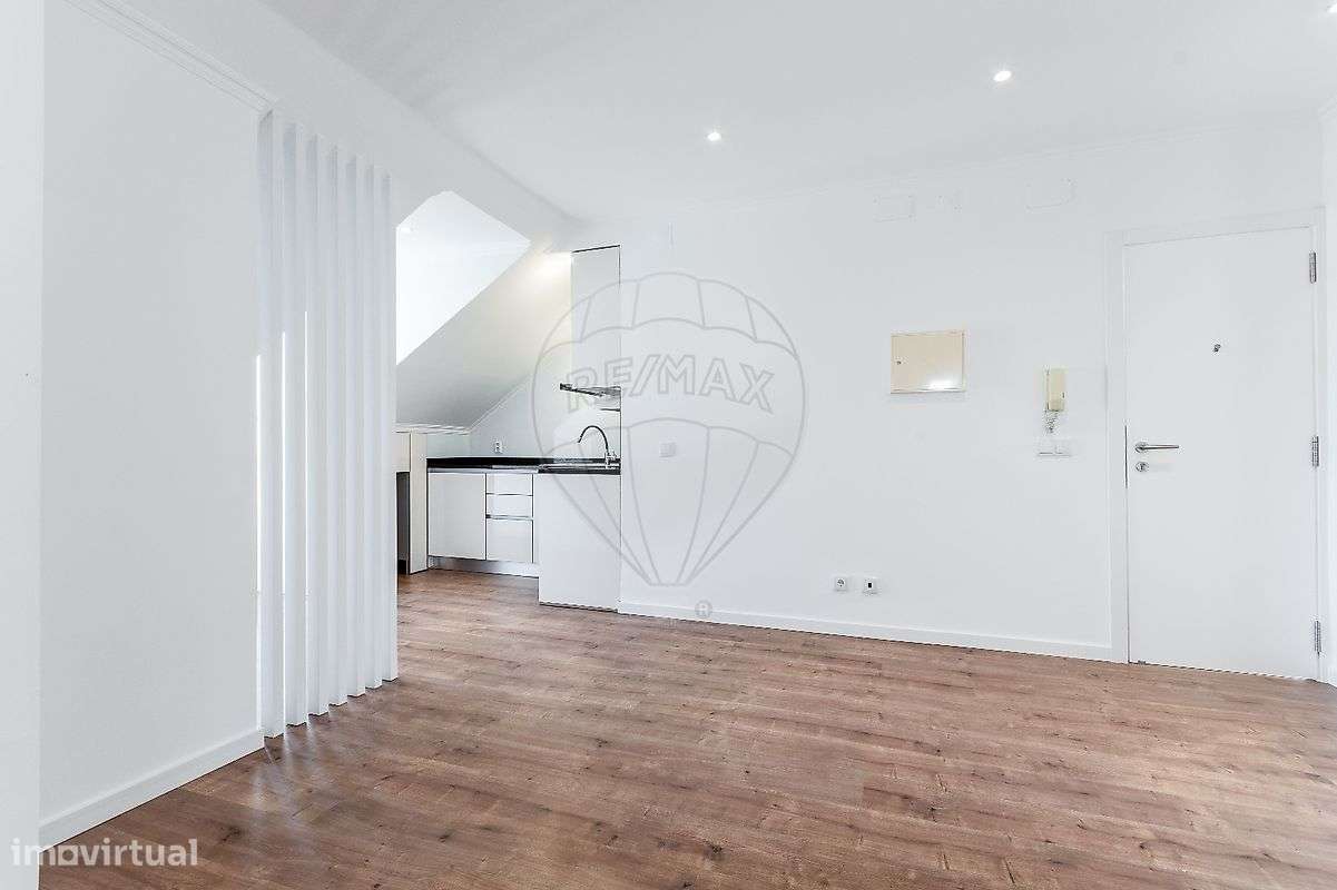 Apartamento T2 para arrendamento - Grande imagem: 2/17