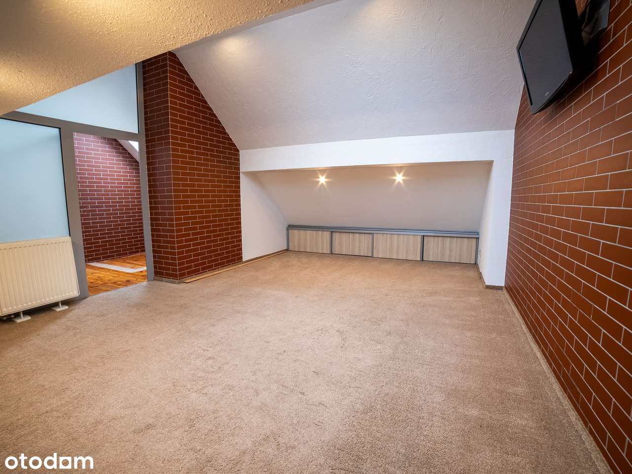 Dom 168m2 -6 pokoi-piwnica-duża działka -9 garaży- dwie działki bud.-19