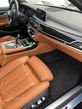 BMW Seria 7 750i xDrive - 18