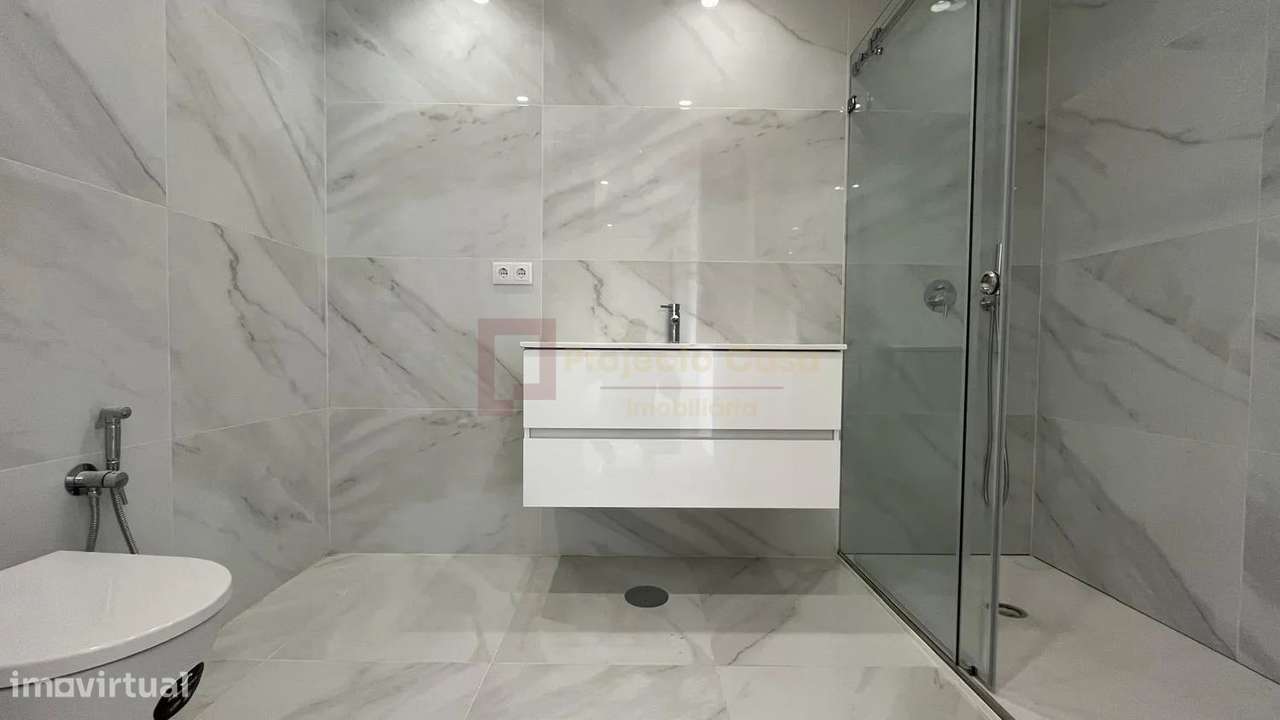 Apartamento T3 Novo com Terraço junto ao Metro-8