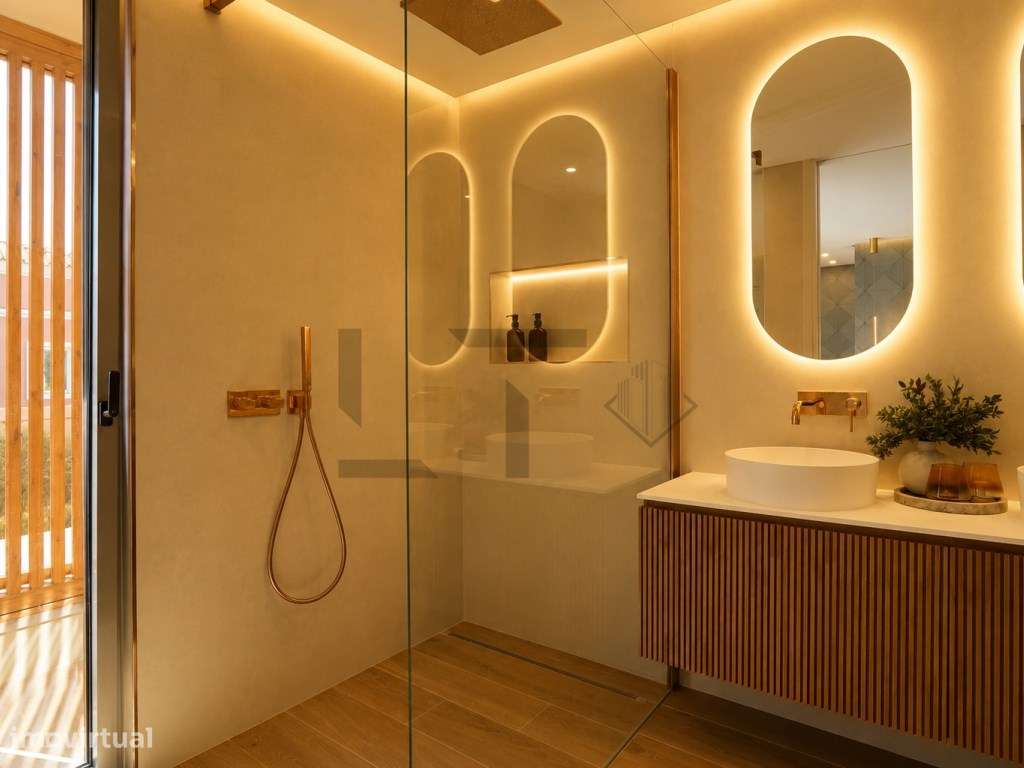 Moradia T5 em Banda com Condominio com Piscina para Venda em Carcav...-29