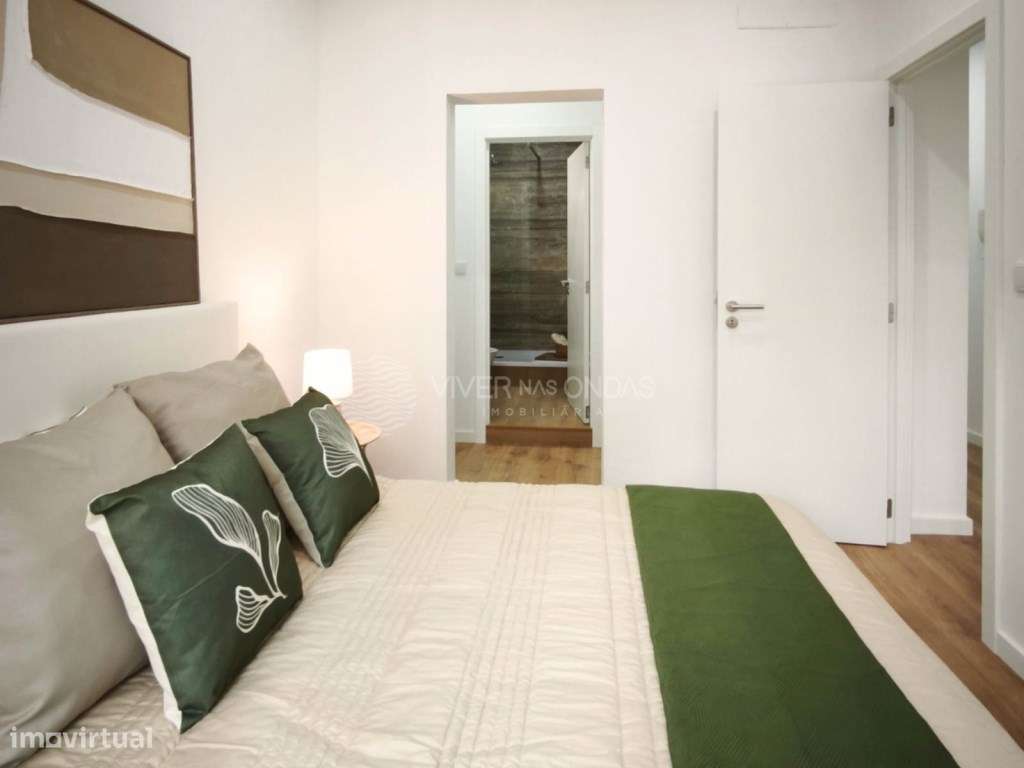 Apartamento T3 totalmente remodelado, com arrecadação, em Benfica.-25