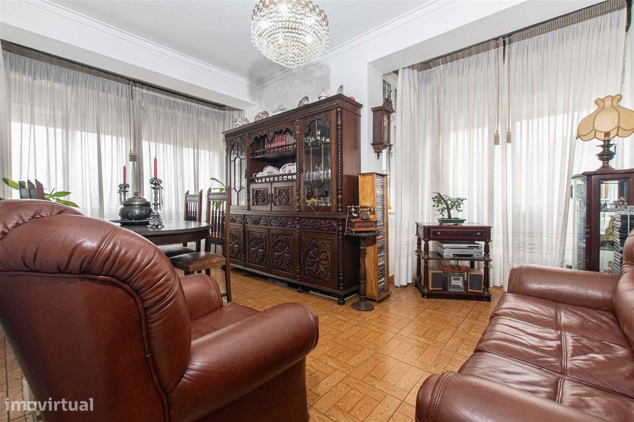 T2 com Arrecadação, na Falagueira junto ao Parque Aventura - Grande imagem: 4/21