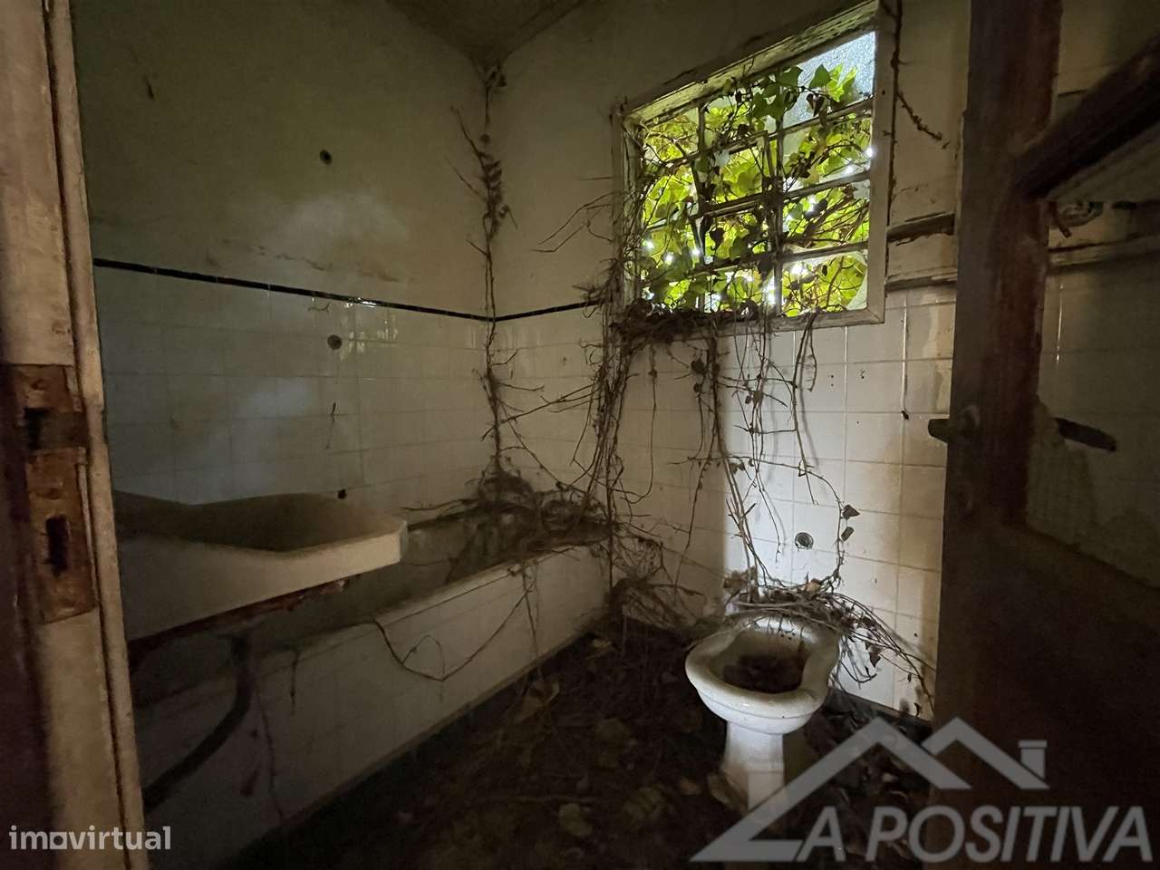 Moradia Devoluta T4 Venda em Milheirós de Poiares,Santa Maria da Feira-20