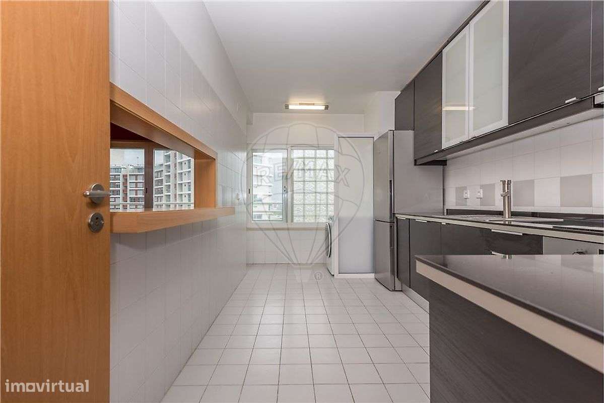 Apartamento T2 para arrendamento - Grande imagem: 2/32