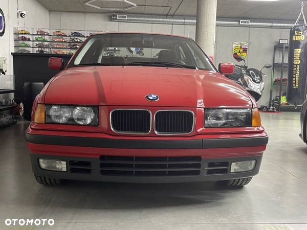 BMW Seria 3 316i - 1