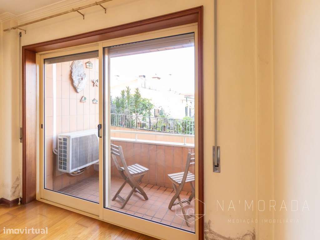 Apartamento T3 em Sanguedo em Edifício Modernizado e Ótimos Acessos-22