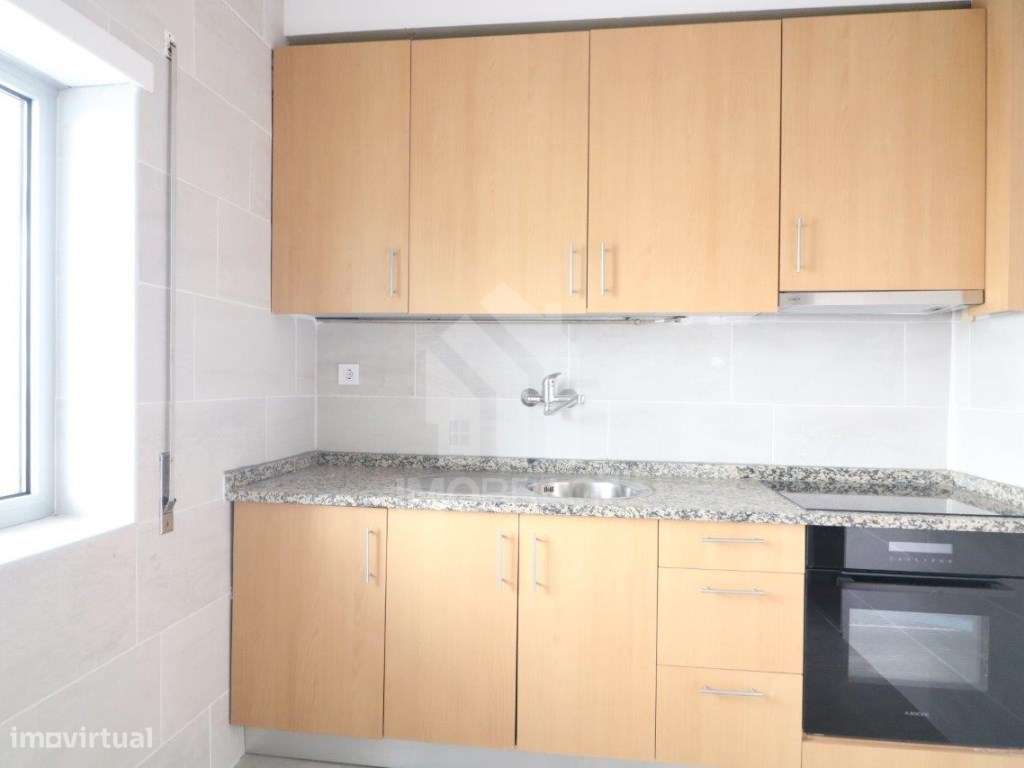 Venda Apartamento T2+1 com Sótão (transformado em T2) - São Vítor, ...-10