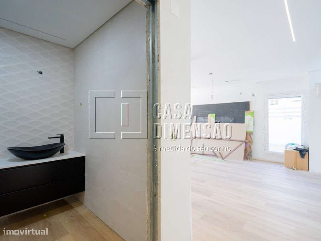 Moradia isolada de tipologia T4 localizada na zona da Charneca da C...-21