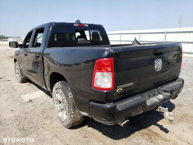 Bok Lewy Połowa Paki Dodge RAM 5.7f 2019- - 5