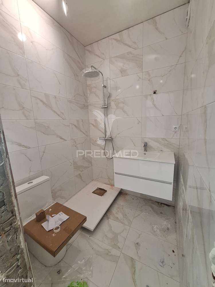 Remodelado junto estação da Amadora - Grande imagem: 2/9