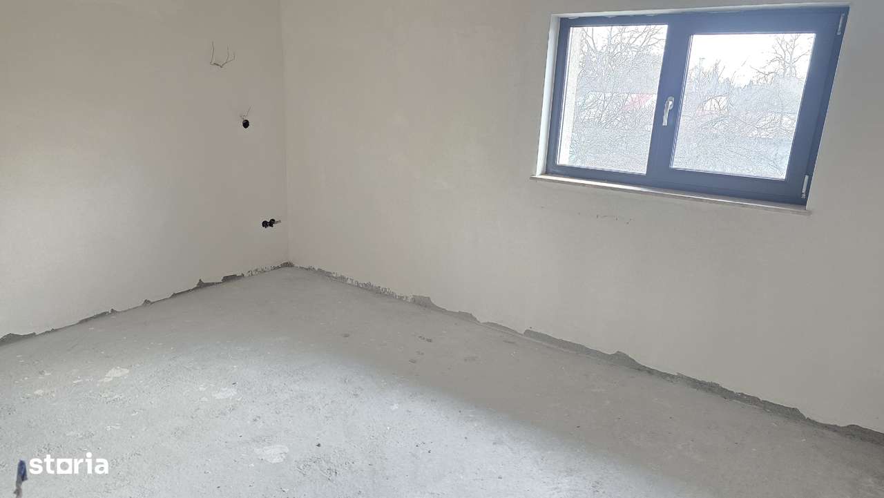 Vand casa in duplex in Deva, semifinisata, zona Garii, P+E+pod - Imagine principală: 4/19