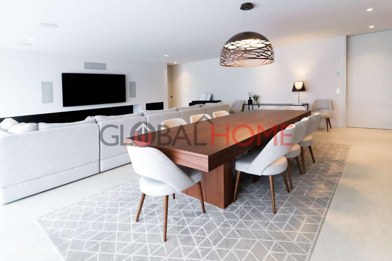 Moradia T5 com piscina na Quinta das Luzes-11