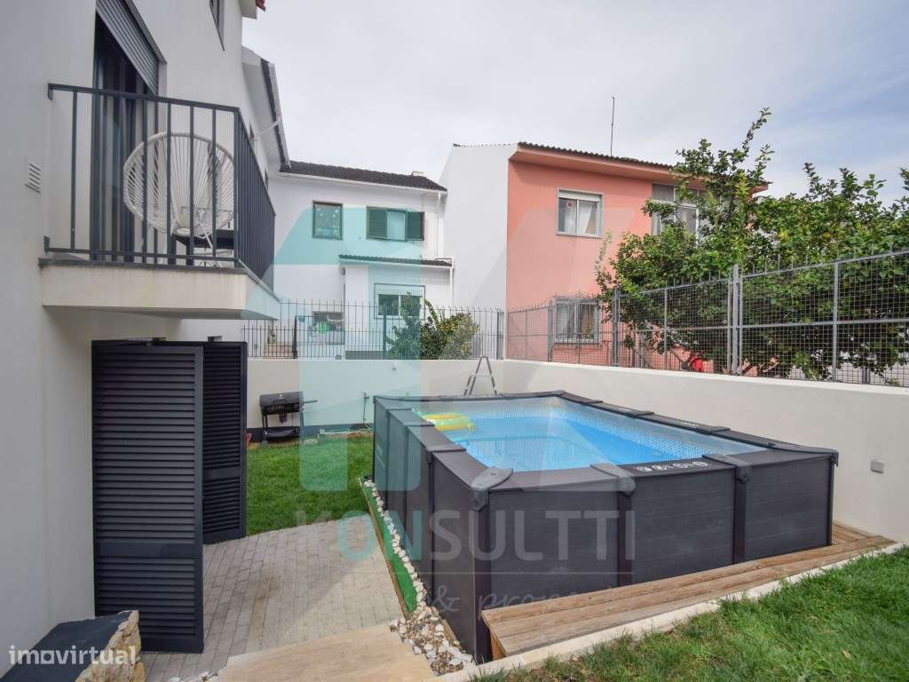Fantástica Moradia geminada T3+1 com piscina - São Domingos de Rana-35