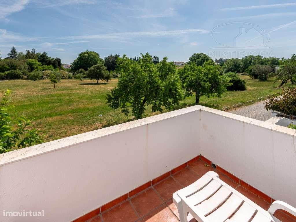Moradia Unifamiliar T4 com quintal e terraço | Évora-19