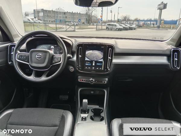 Volvo XC 40 - 25