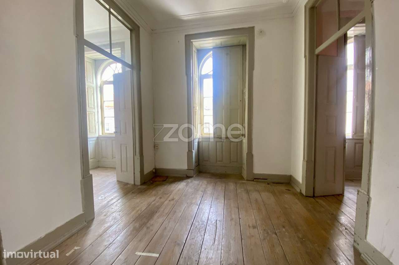 Prédio para Reabilitação e Ampliação | Zona ARU | FIGUEIRA DA FOZ - Grande imagem: 5/25