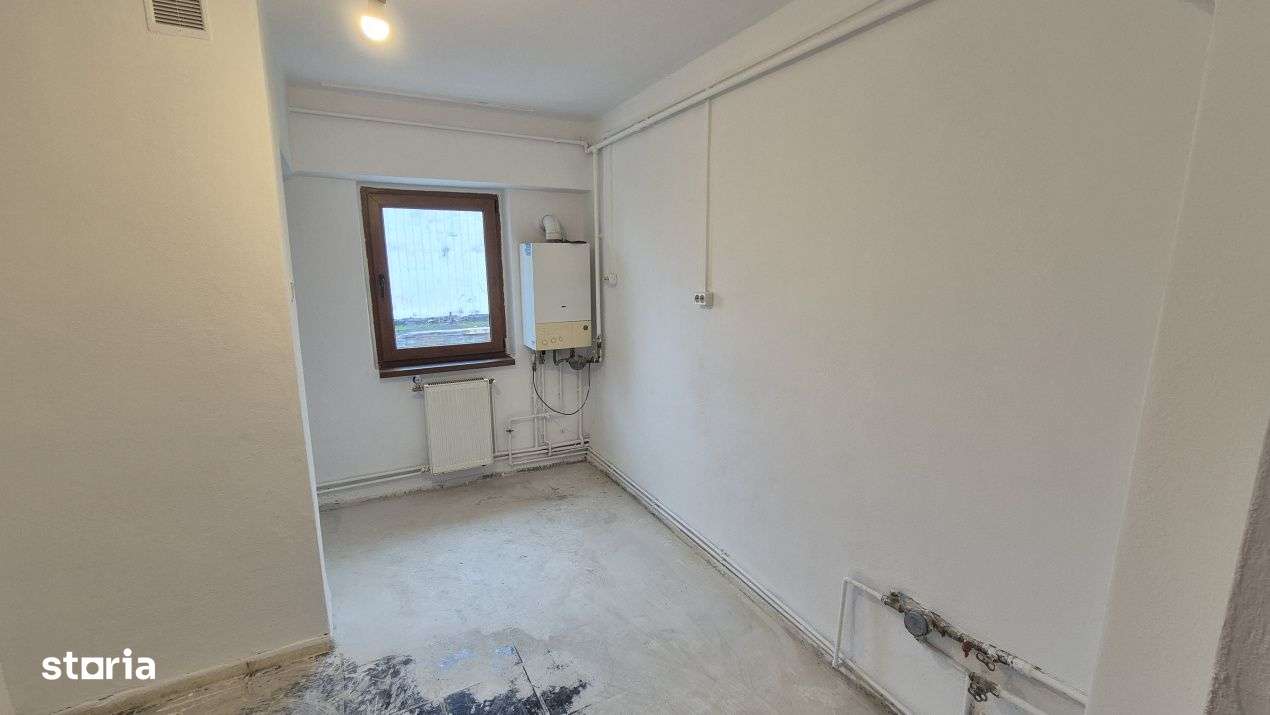Vanzare apartament 3 camere - zona Casei de Cultura - Imagine principală: 5/10