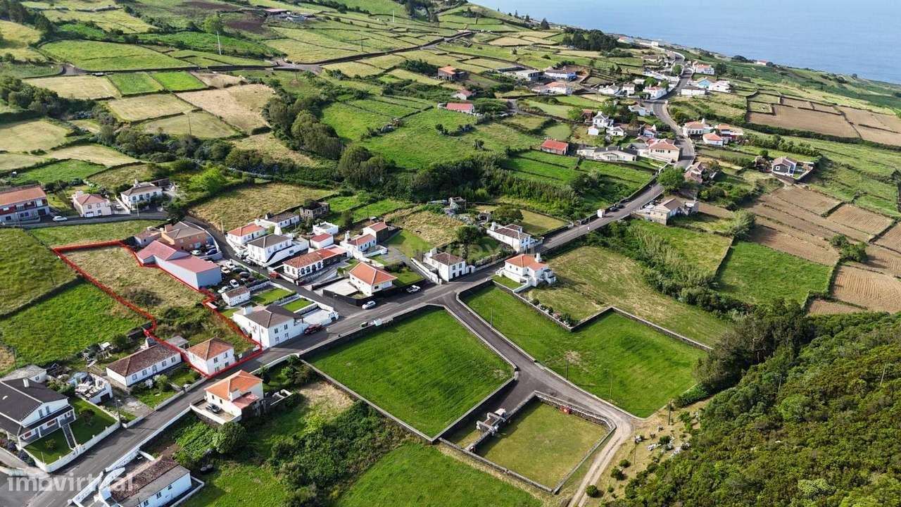 Moradia Usada em Serreta, Angra do Heroísmo - 110.000€-18