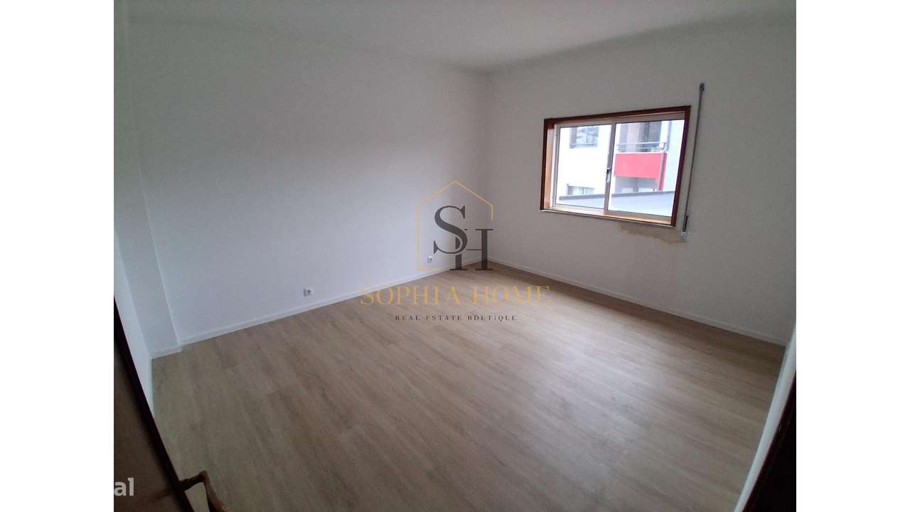 T2 Renovado em Baguim do Monte-11