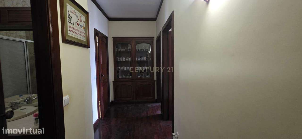 Apartamento T3 + 1 Guimarães-10