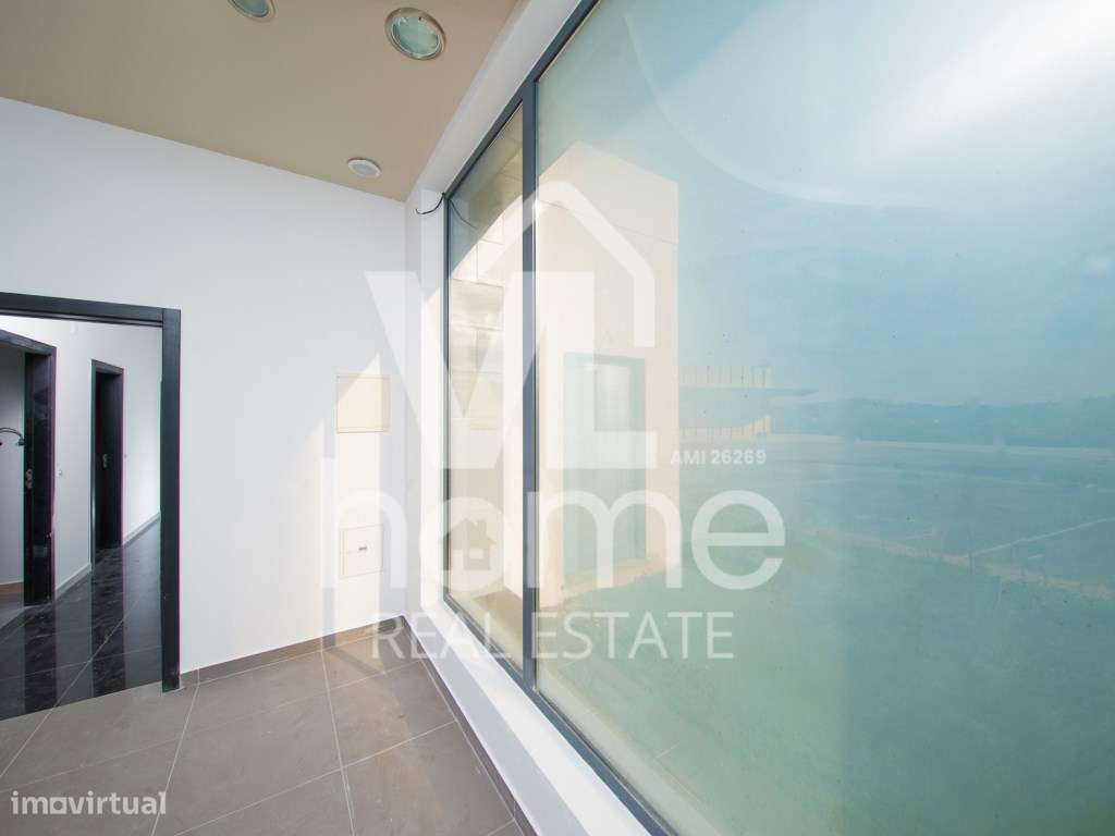 Armazém Industrial de Grande Dimensão - Localização Estratégica-12